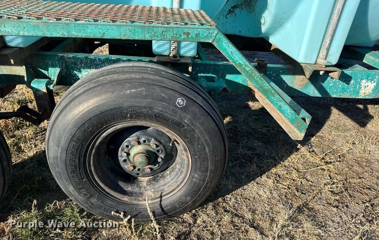 image for item NN9517 Nurse tank trailer