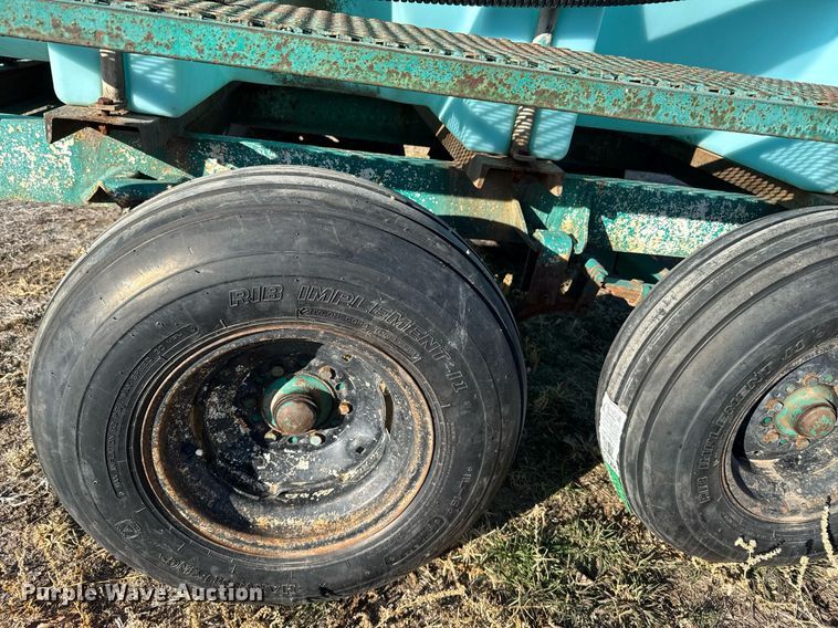 image for item NN9517 Nurse tank trailer