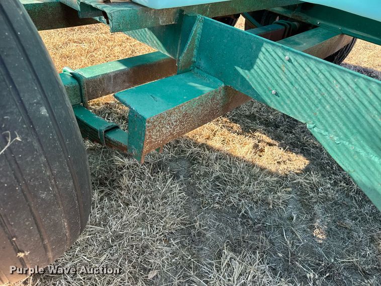 image for item NN9520 Nurse tank trailer