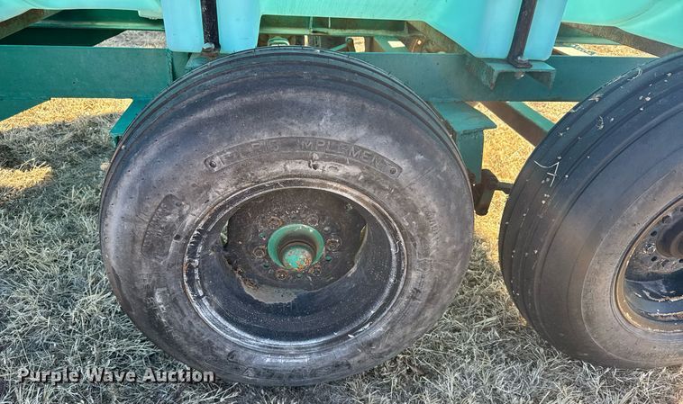 image for item NN9520 Nurse tank trailer