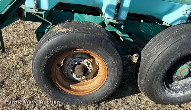 image for item NN9520 Nurse tank trailer