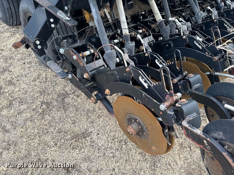 image for item NN9527 Crust Buster 4700AP grain drill