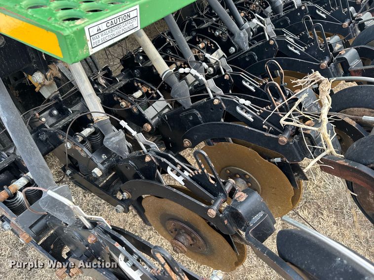 image for item NN9527 Crust Buster 4700AP grain drill