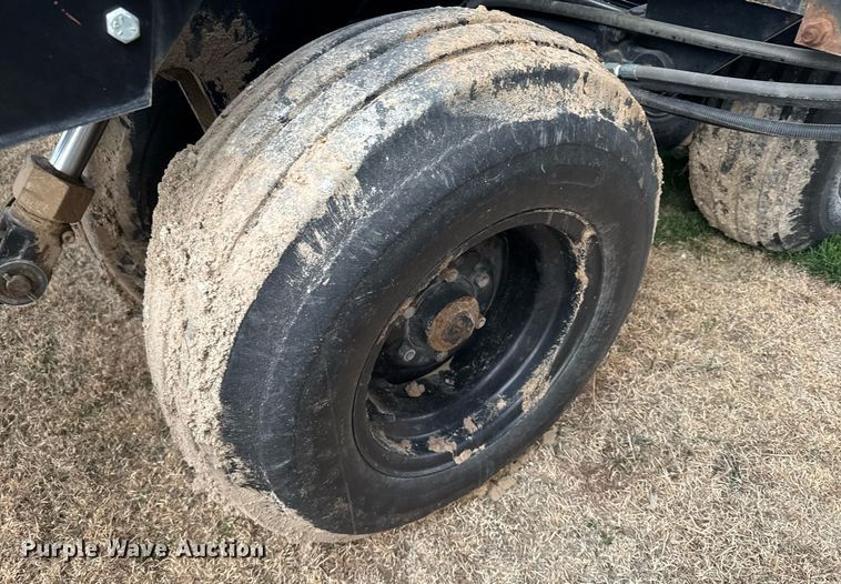 image for item NN9527 Crust Buster 4700AP grain drill