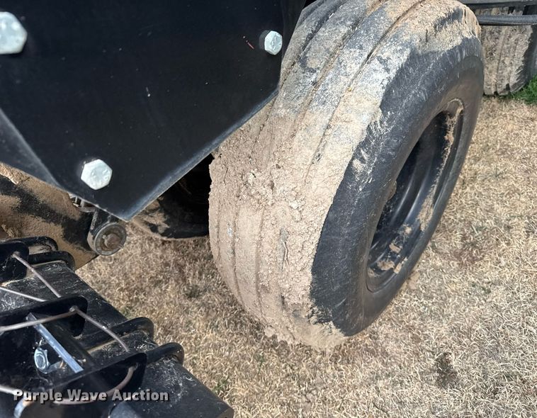 image for item NN9527 Crust Buster 4700AP grain drill