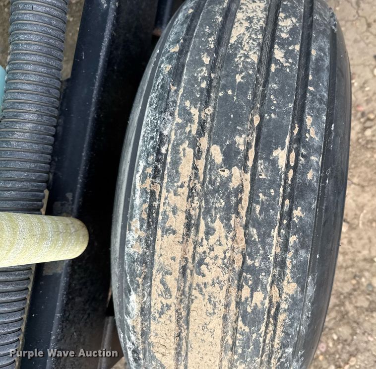 image for item NN9533 Nurse tank trailer