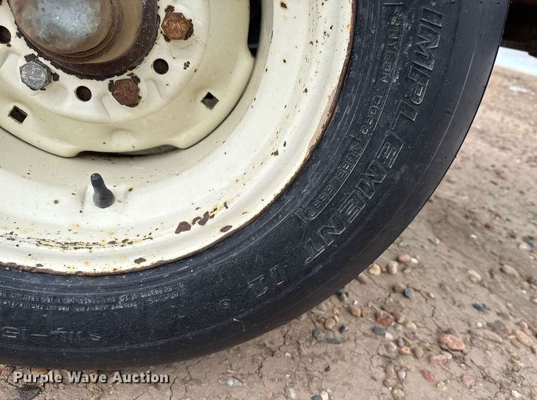 image for item NN9534 Nurse tank trailer