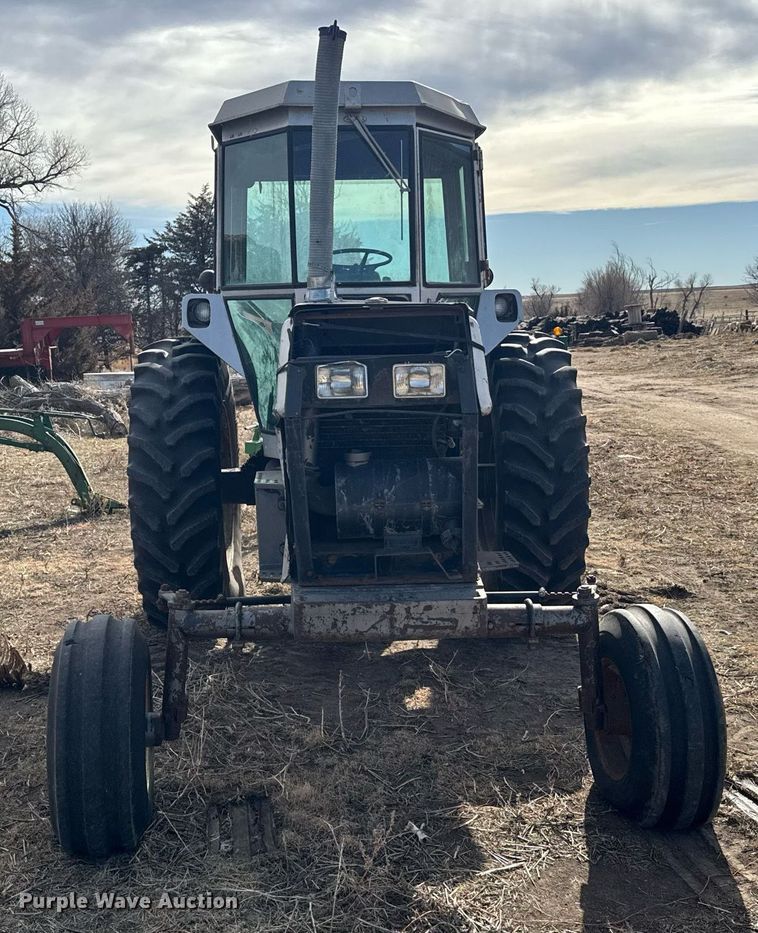 image for item NN9540 1978 White 2-105 Field Boss  tractor