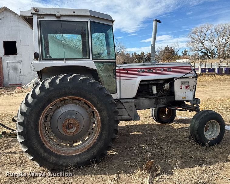 image for item NN9540 1978 White 2-105 Field Boss  tractor