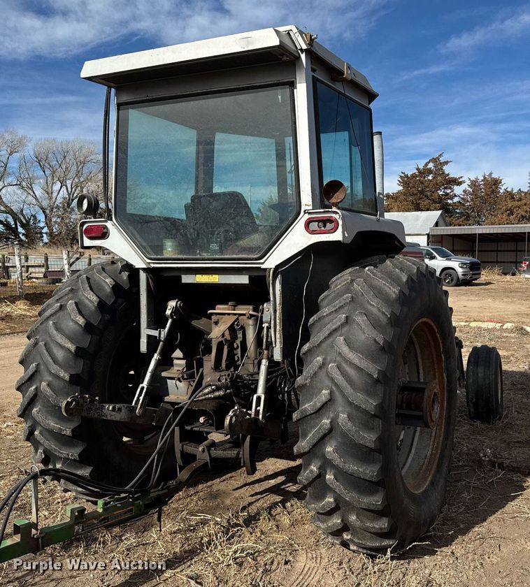 image for item NN9540 1978 White 2-105 Field Boss  tractor