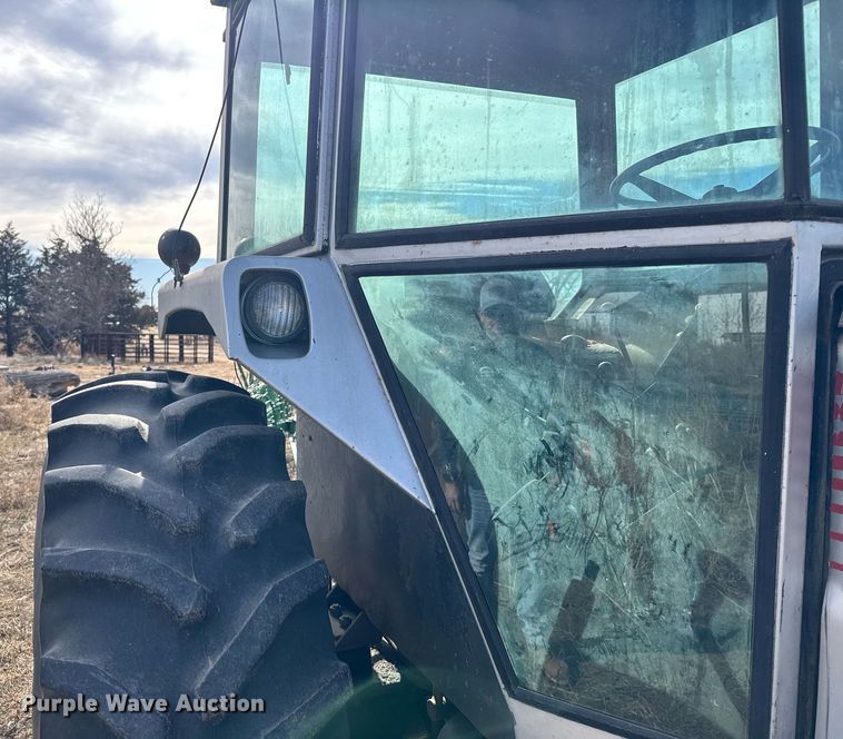 image for item NN9540 1978 White 2-105 Field Boss  tractor