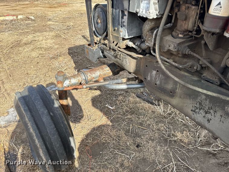 image for item NN9540 1978 White 2-105 Field Boss  tractor