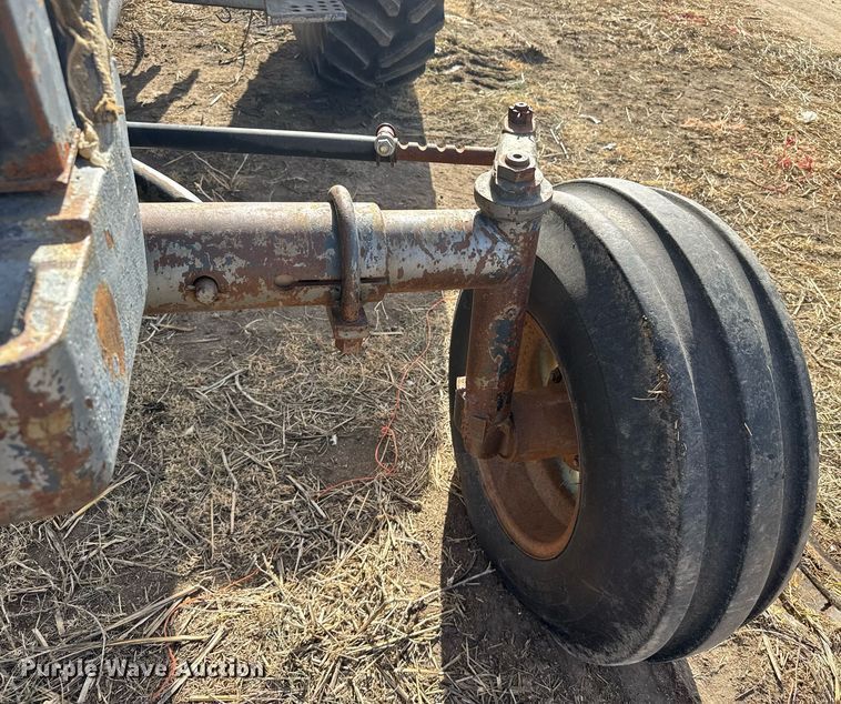 image for item NN9540 1978 White 2-105 Field Boss  tractor