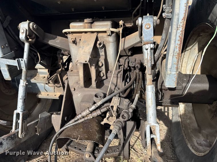 image for item NN9540 1978 White 2-105 Field Boss  tractor