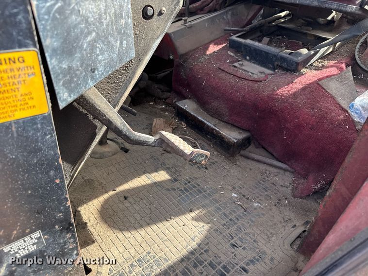 image for item NN9540 1978 White 2-105 Field Boss  tractor