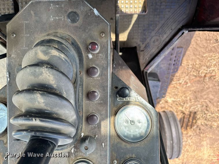 image for item NN9540 1978 White 2-105 Field Boss  tractor