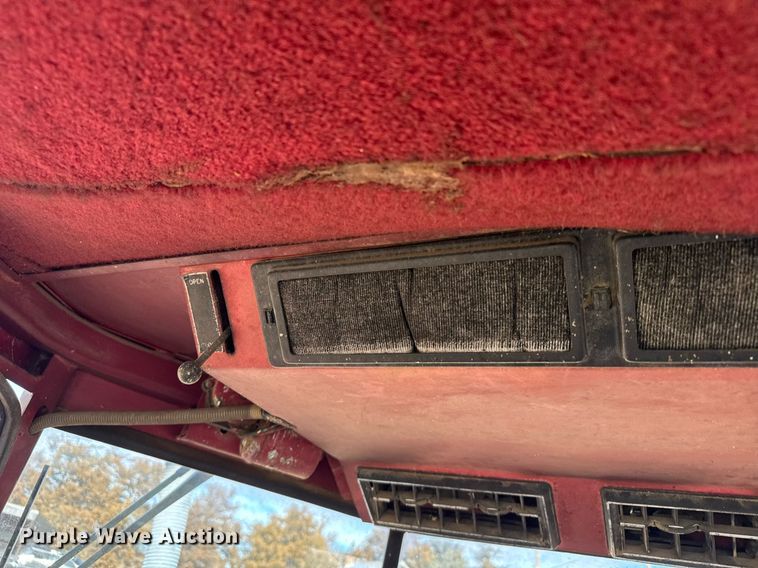 image for item NN9540 1978 White 2-105 Field Boss  tractor