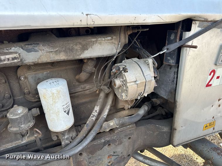 image for item NN9540 1978 White 2-105 Field Boss  tractor