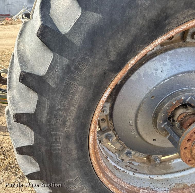 image for item NN9540 1978 White 2-105 Field Boss  tractor