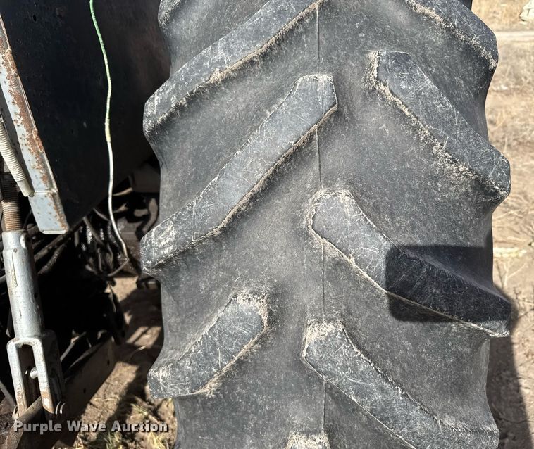 image for item NN9540 1978 White 2-105 Field Boss  tractor