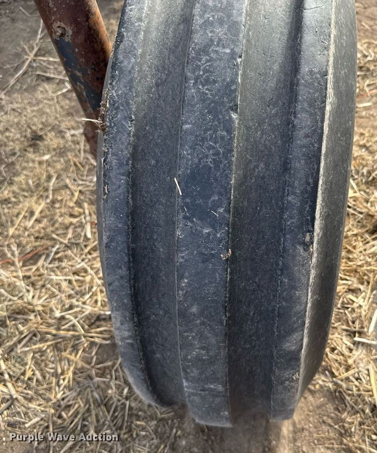 image for item NN9540 1978 White 2-105 Field Boss  tractor