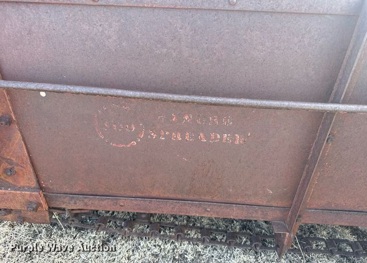 image for item NN9554 Manure spreader