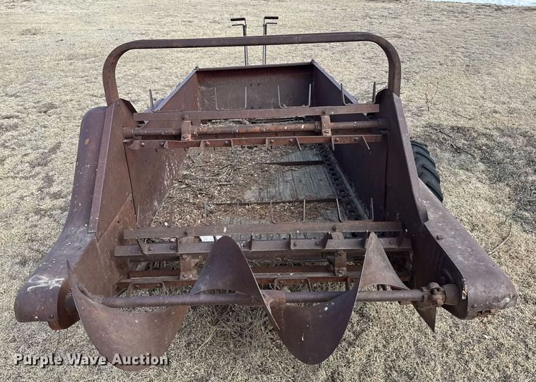 image for item NN9554 Manure spreader