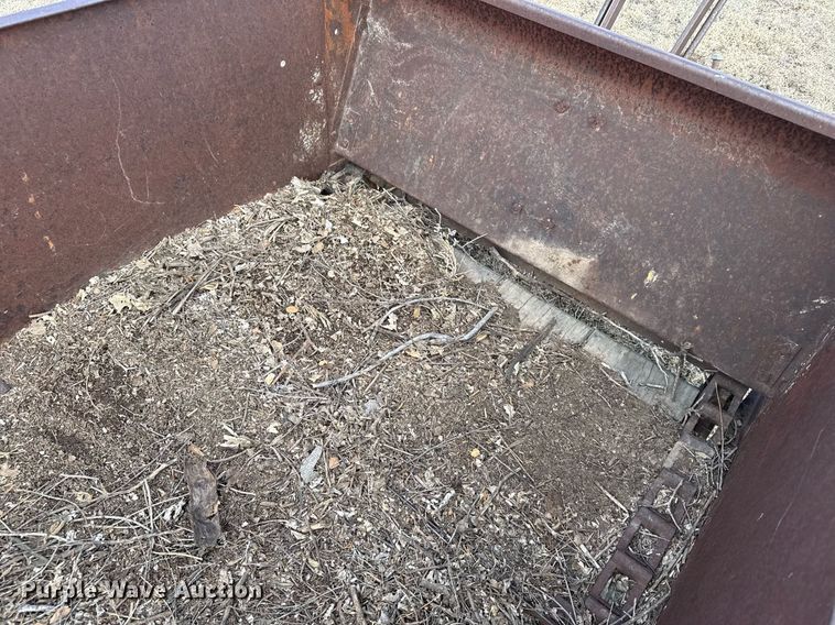 image for item NN9554 Manure spreader