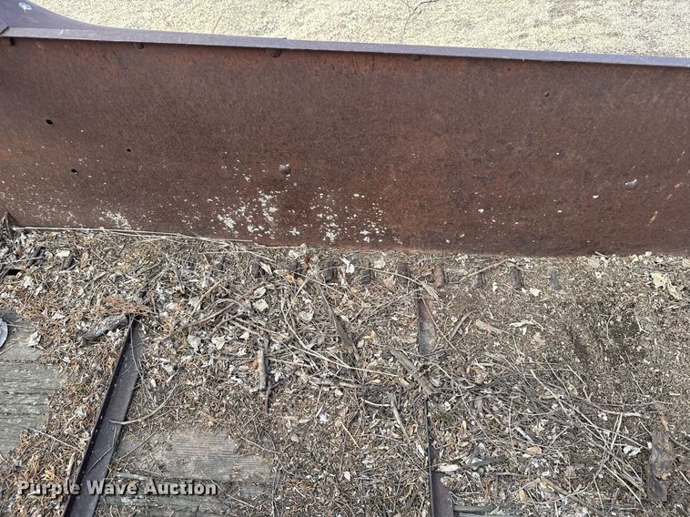 image for item NN9554 Manure spreader