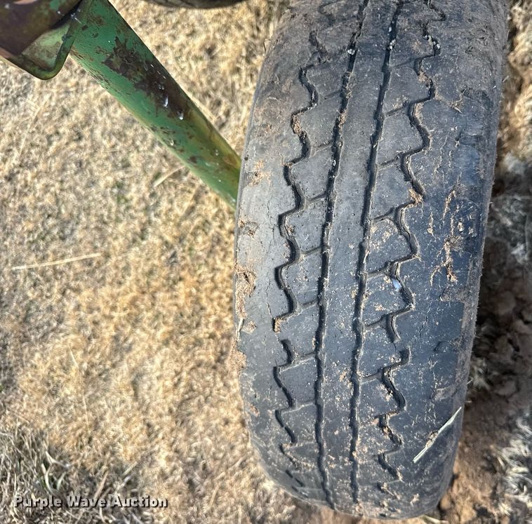 image for item NN9555 John Deere six bottom plow