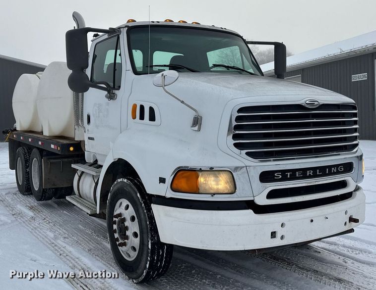 image for item OG9749 2002 Sterling A9500 flatbed truck