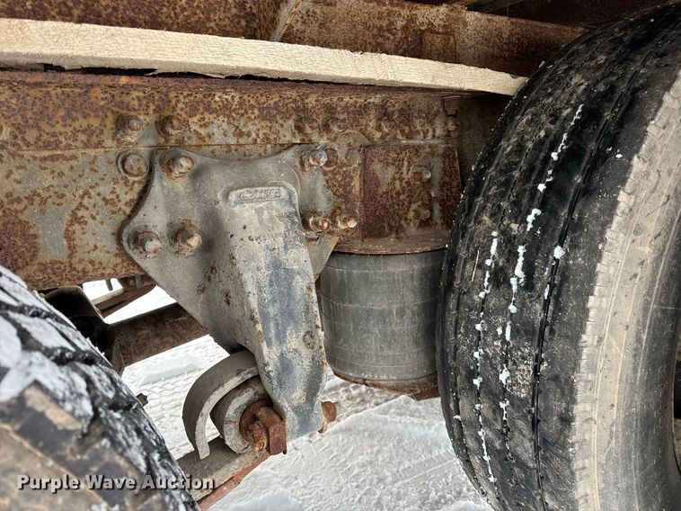 image for item OG9749 2002 Sterling A9500 flatbed truck