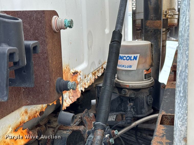 image for item OG9749 2002 Sterling A9500 flatbed truck