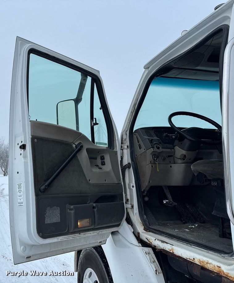 image for item OG9749 2002 Sterling A9500 flatbed truck