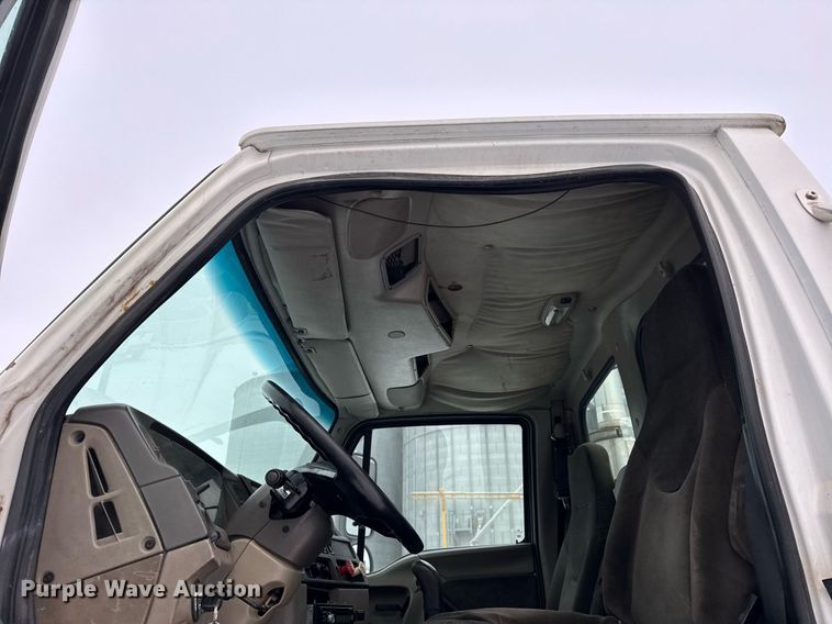 image for item OG9749 2002 Sterling A9500 flatbed truck