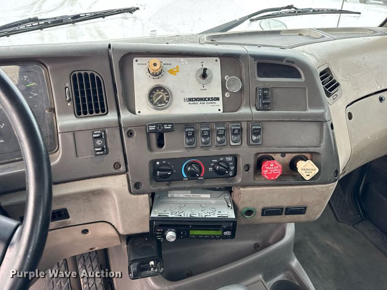 image for item OG9749 2002 Sterling A9500 flatbed truck