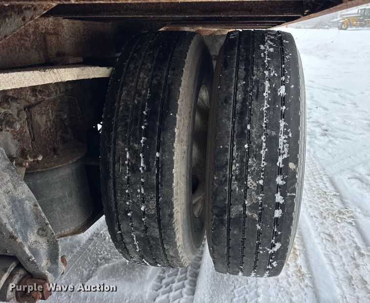 image for item OG9749 2002 Sterling A9500 flatbed truck