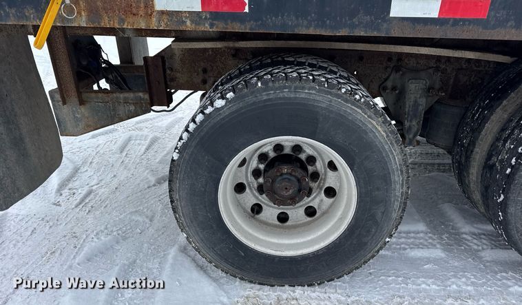 image for item OG9749 2002 Sterling A9500 flatbed truck