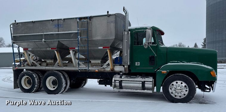 image for item OG9754 2000 Freightliner FLD120 fertilizer delivery truck