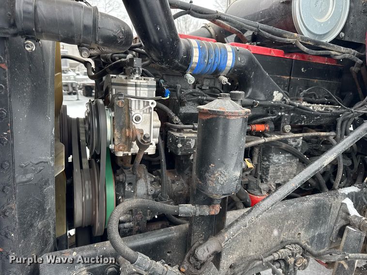 image for item OG9754 2000 Freightliner FLD120 fertilizer delivery truck