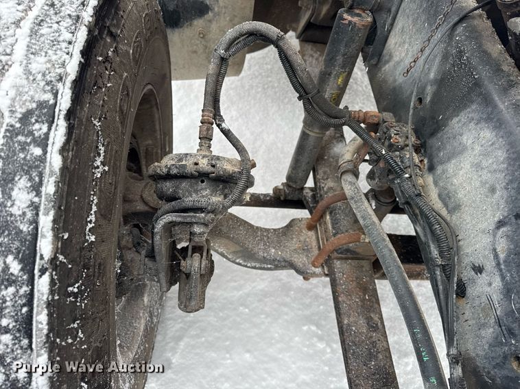 image for item OG9754 2000 Freightliner FLD120 fertilizer delivery truck