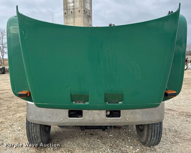 image for item DH9241 1994 GMC Topkick C6500 truck cab and chassis