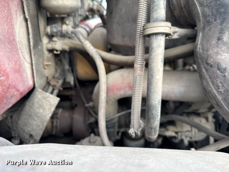 image for item DH9241 1994 GMC Topkick C6500 truck cab and chassis