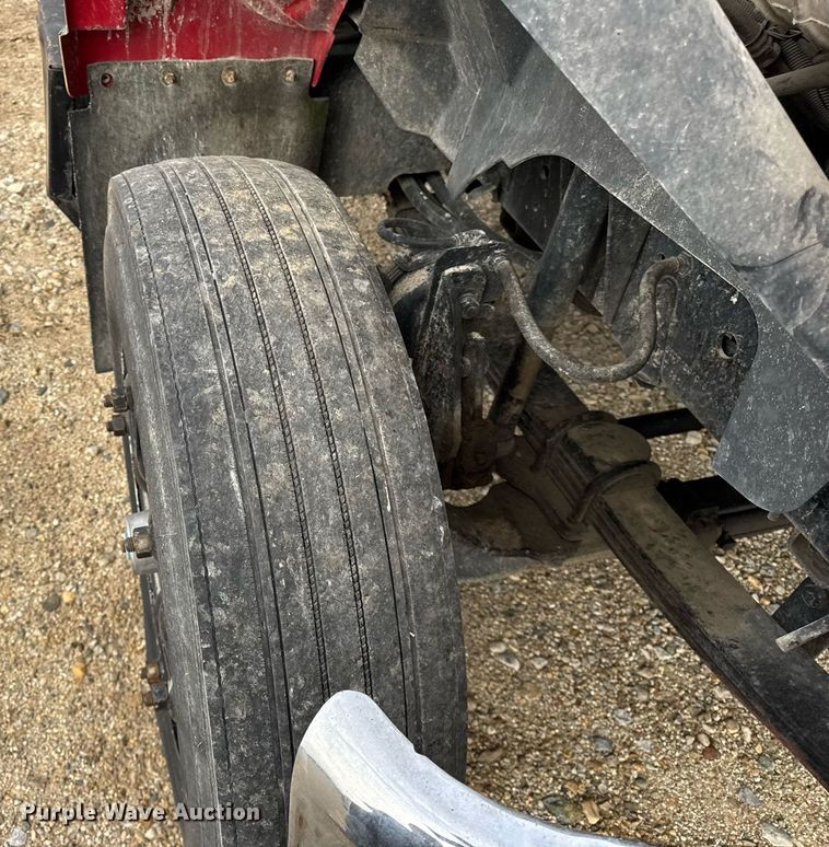 image for item DH9241 1994 GMC Topkick C6500 truck cab and chassis