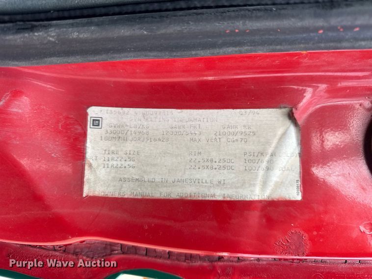 image for item DH9241 1994 GMC Topkick C6500 truck cab and chassis