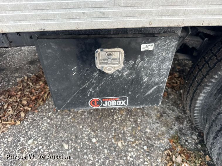 image for item DH9511 1988 International  1654 flatbed truck