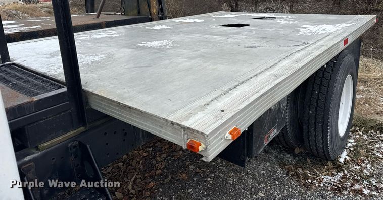 image for item DH9511 1988 International  1654 flatbed truck