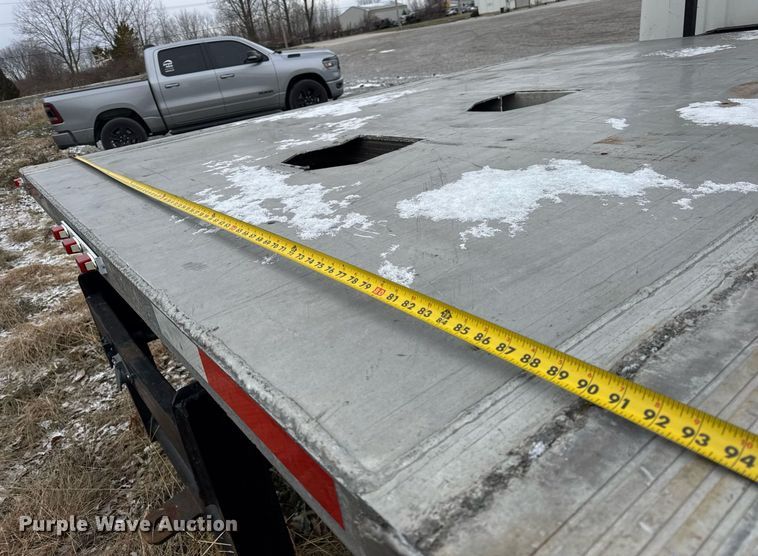 image for item DH9511 1988 International  1654 flatbed truck