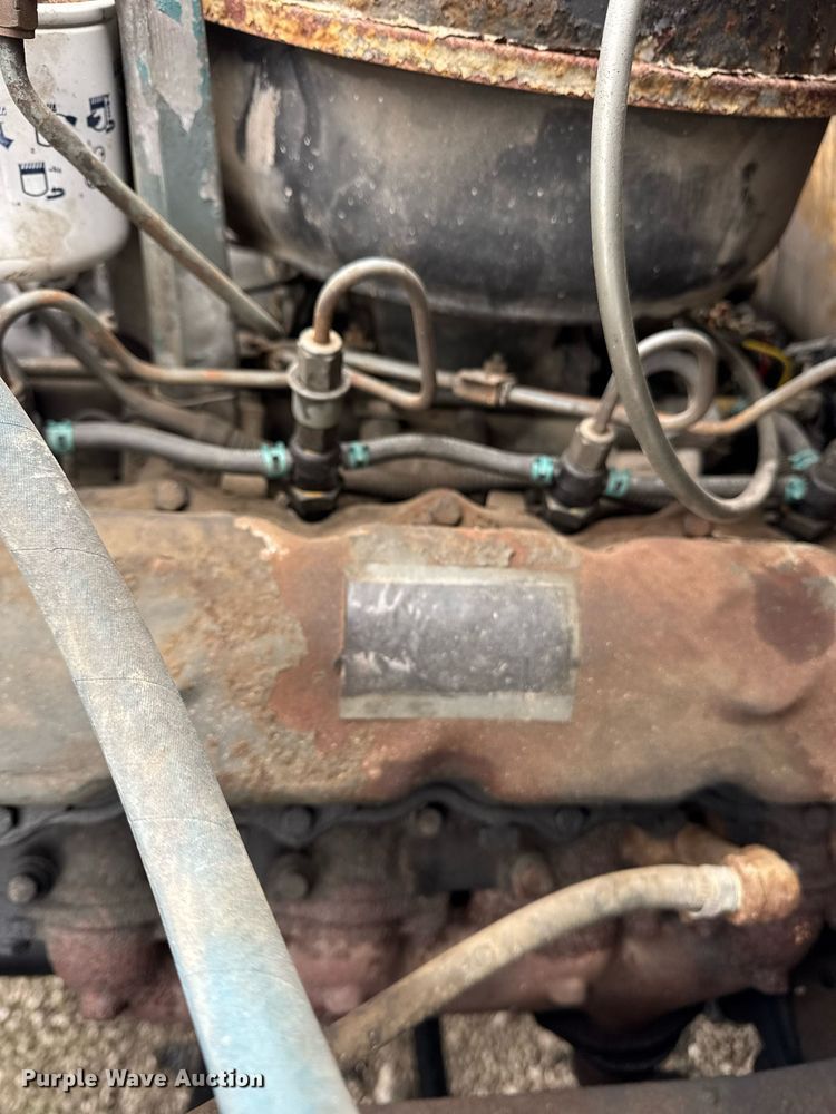 image for item DH9511 1988 International  1654 flatbed truck