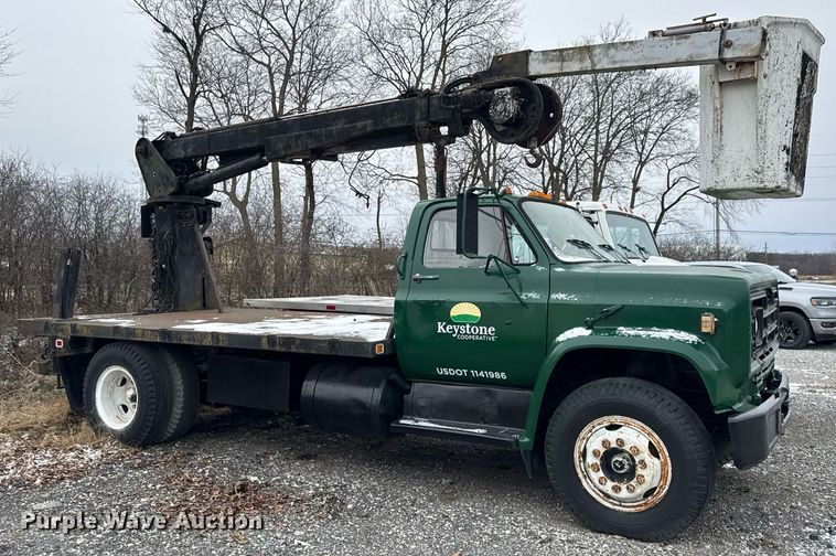 image for item DH9515 1981 GMC C7000 crane truck